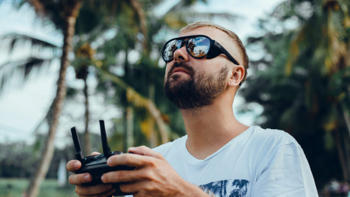 un pilote de drone professionnel