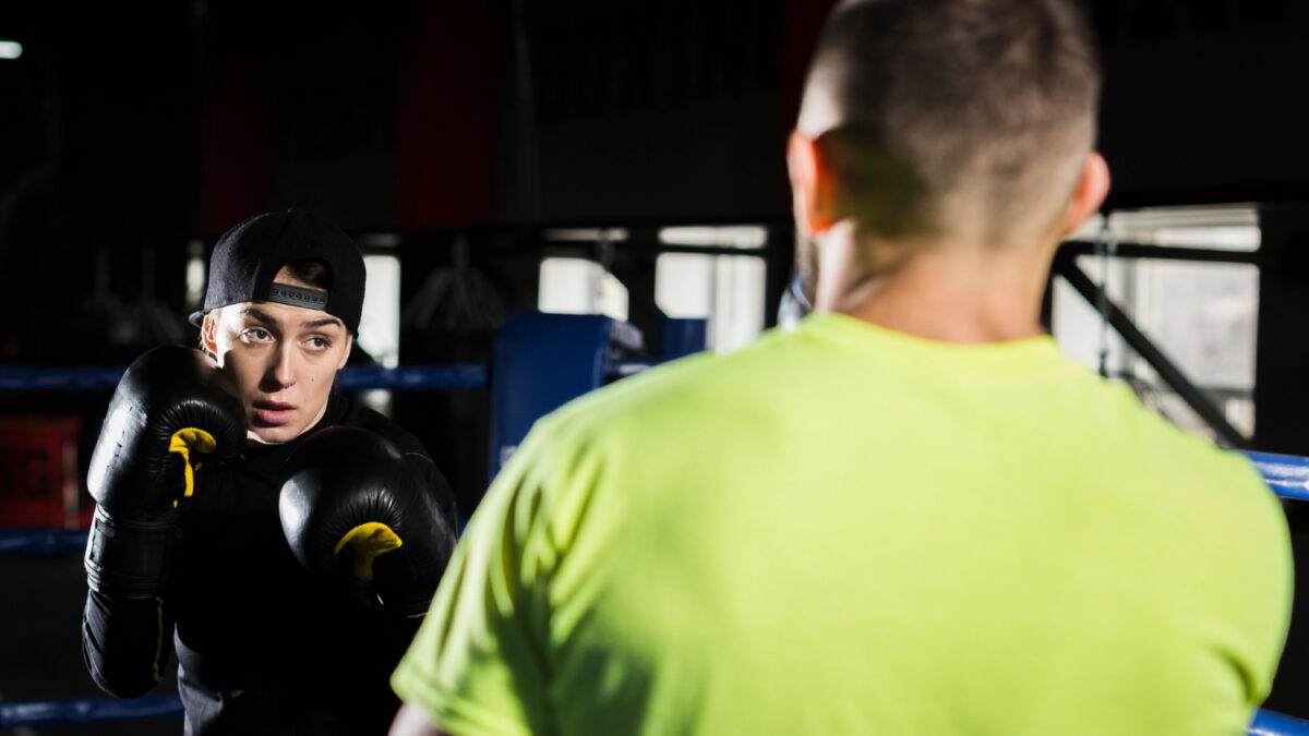 entraineur de sports de combat