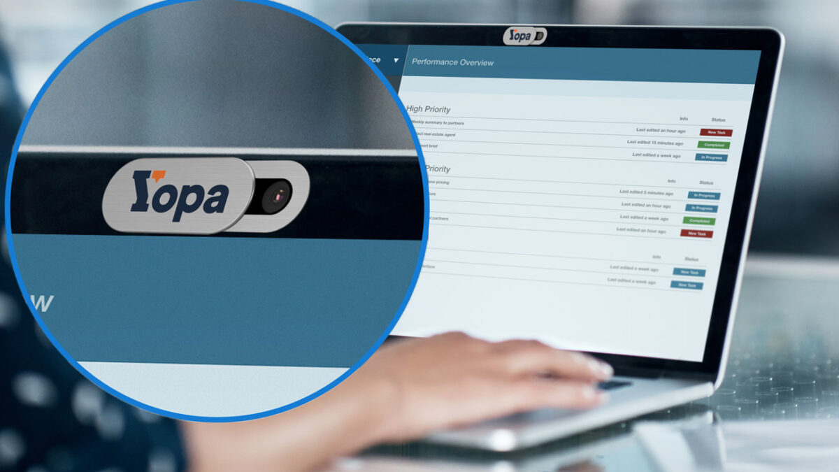 Cache-webcam sur un ordinateur portable pour préserver la vie privée