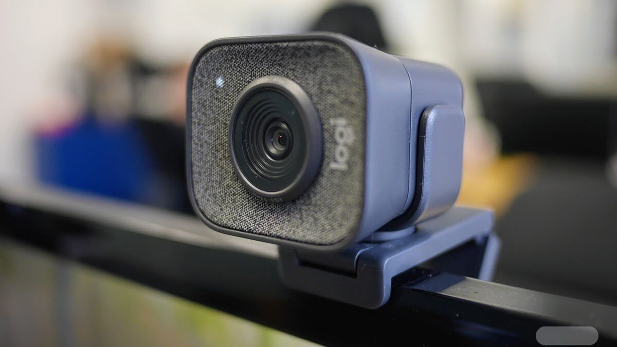 Webcam d'ordinateur portable avec bande adhésive pour la masquer