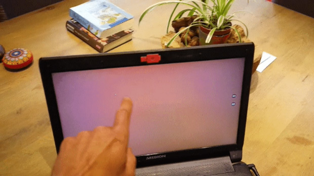 Webcam de haute sécurité avec verrouillage de confidentialité et reconnaissance faciale avancée