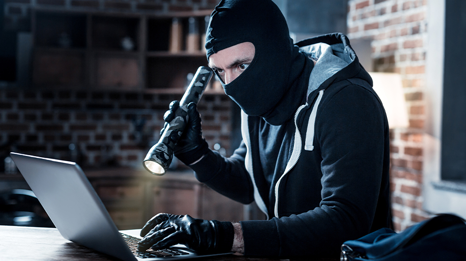 Les risques de sécurité à éviter sur votre site e-commerce - image conceptuelle de cadenas sur un clavier d'ordinateur symbolisant la sécurité en ligne