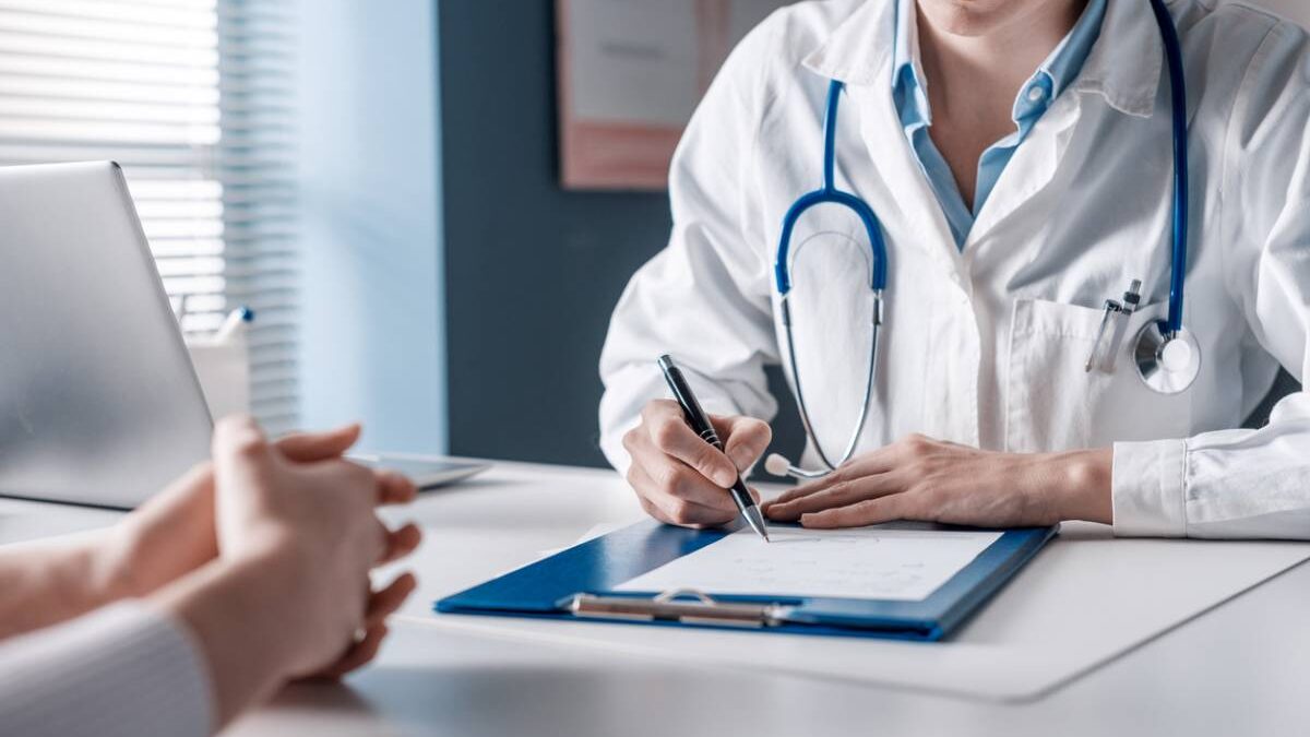 comment acceder au metier de secretaire medicale sans experience